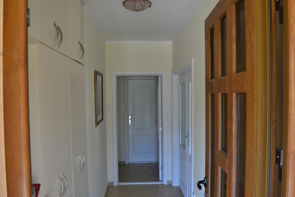 Guest House Radulovic Petrovac Buitenkant foto